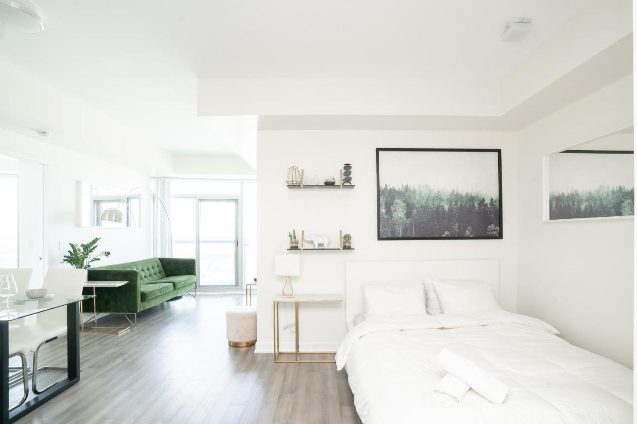 Beautiful Luxurious Modern Condo With Breathtaking Views Toronto Kültér fotó